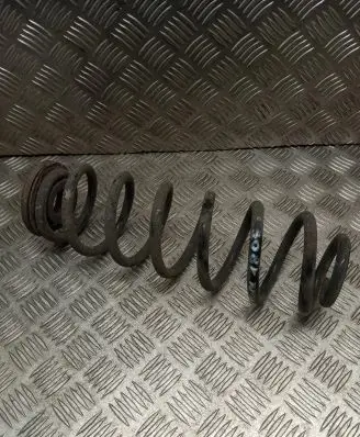 Volkswagen Touran I Rear coil spring