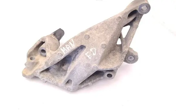 Man TGE 1gen Engine mounting bracket 04L199207G