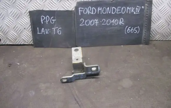 Ford Mondeo MK IV Front door hinge set 