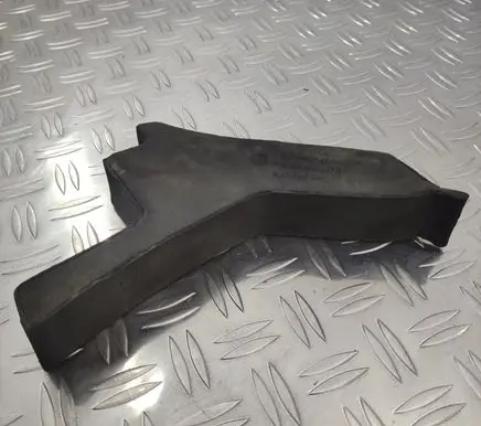 Volkswagen PASSAT B8 Fender foam support/seal 3G0864237B