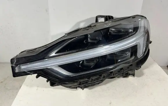 Volvo XC60 Headlight/headlamp 32133544