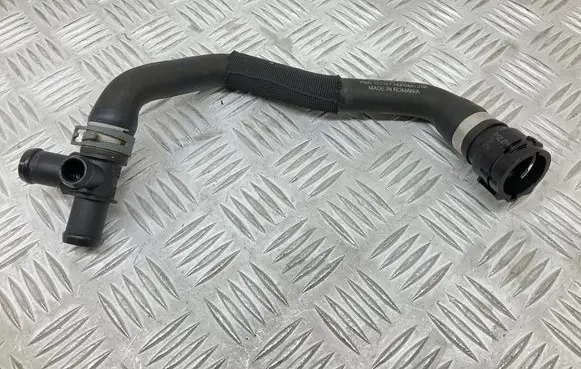 Engine coolant pipe/hose