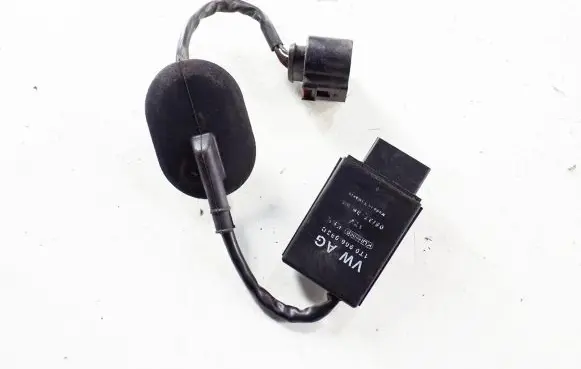Volkswagen PASSAT B6 Fuel pump relay 1t0906093d