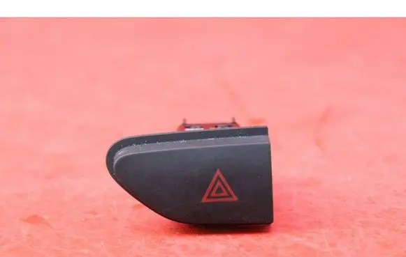 Renault Captur Hazard light switch 252907372R