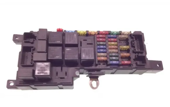 Volvo XC90 Fuse module 8678449