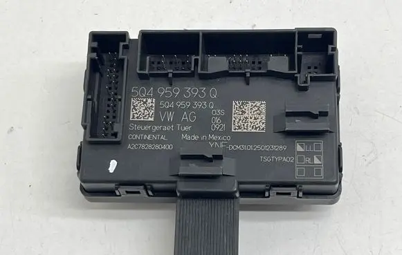 Volkswagen Jetta VII Door control unit/module 5Q4959393Q A2C7828280400