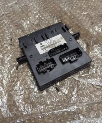 Audi A6 S6 C6 4F Comfort/convenience module 4F0907279 F005V00619 4F0910279K