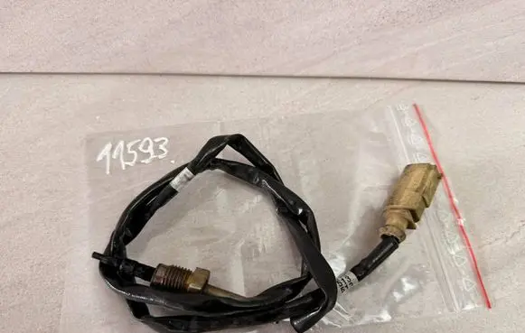 Volkswagen Touran III Exhaust gas temperature sensor 04L906088CG