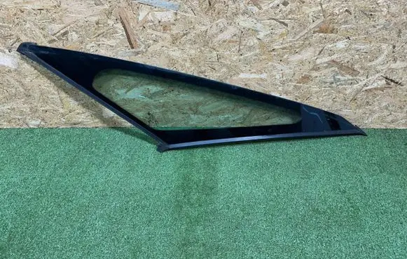Opel Zafira C Front door vent window glass four-door 43R000262