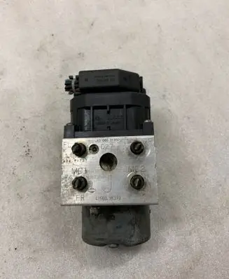 Nissan Navara D22 ABS Pump 47660VK310 J000031300 847173