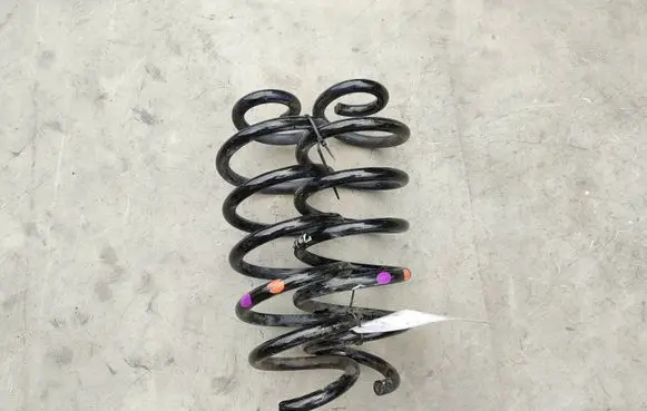 Renault Captur Rear coil spring