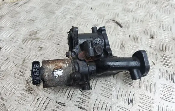 Opel Astra H EGR valve 8973586130