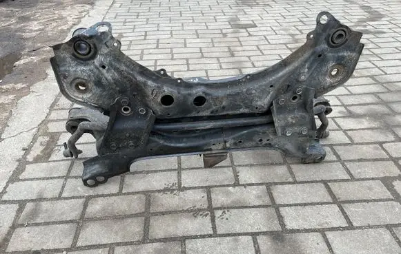 Toyota Avensis T270 Front subframe