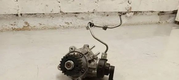 Skoda Octavia Mk4 Fuel injection high pressure pump 05l130755 0445010790