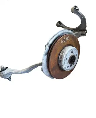 BMW 5 G30 G31 Front wheel hub 6884385 6861185