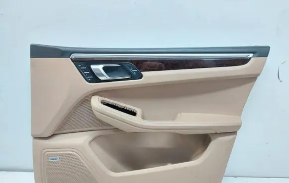Porsche Macan (95B) Front door card panel trim PORMAC