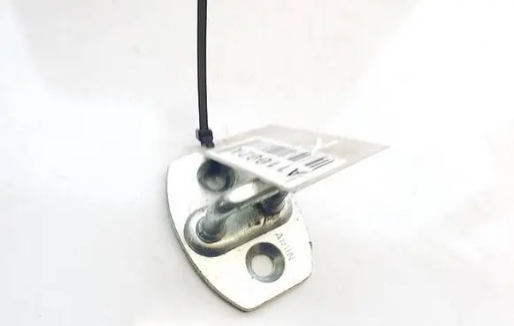 Toyota Auris 150 Front door lock loop/hook striker 