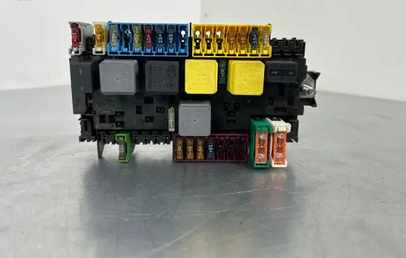 Mercedes-Benz CLA C117 X117 W117 Fuse module A2469067100