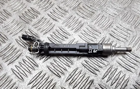Nissan Qashqai Fuel injector