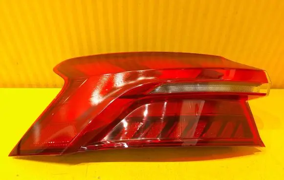 Audi e-tron Rear/tail lights 4J3945091A