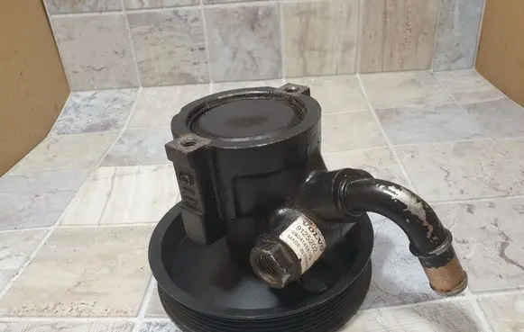 Volvo S40, V40 Power steering pump 9125202 26041458