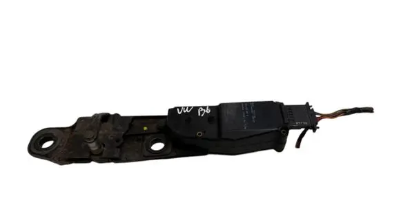 Volkswagen PASSAT B6 Tailgate/trunk/boot lift motor 3C9827887B 0006464 1233N