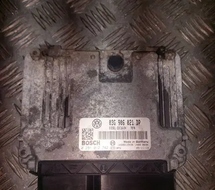Volkswagen PASSAT B6 Engine control unit/module 03G906021DP 1039S12039 0281012742