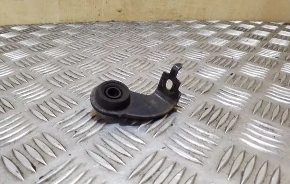 Toyota Avensis Verso Radiator mount bracket