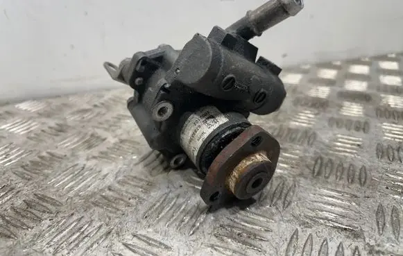 BMW 3 E90 E91 Power steering pump 678883803