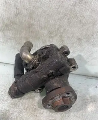 Volkswagen Golf IV Power steering pump
