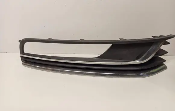 Volkswagen PASSAT B7 Front fog light trim/grill 3AA853666