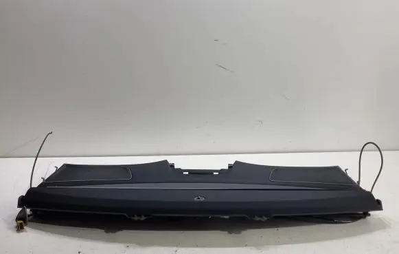 Parcel shelf