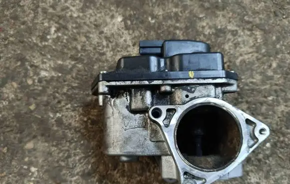 Audi A4 S4 B8 8K EGR valve 03L131501 16901442