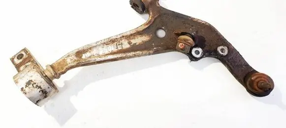 Nissan X-Trail T30 Front lower control arm/wishbone