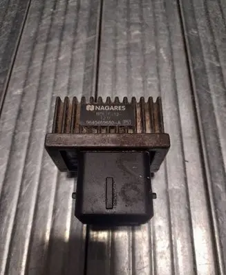 Nissan X-Trail T31 Glow plug pre-heat relay 9640469680