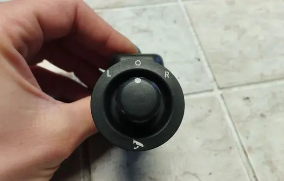 Jeep Grand Cherokee (WK) Wing mirror switch 56040536AF 43165A