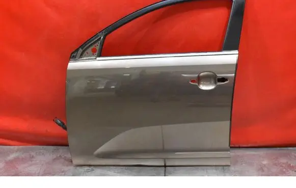 KIA Sportage Front door