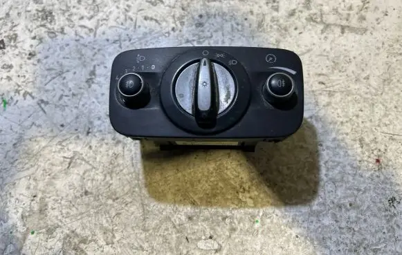 Ford Galaxy Light switch AG9T13A024AB 10092013 120213A
