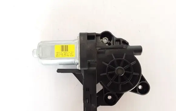 Volvo S80 Front door window regulator motor 30699646