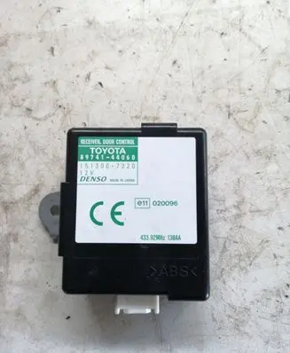 Toyota Avensis Verso Door control unit/module 8974144060