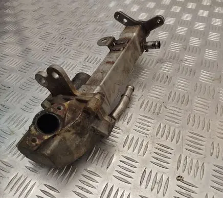 Volvo V70 EGR valve cooler 30637142 065825