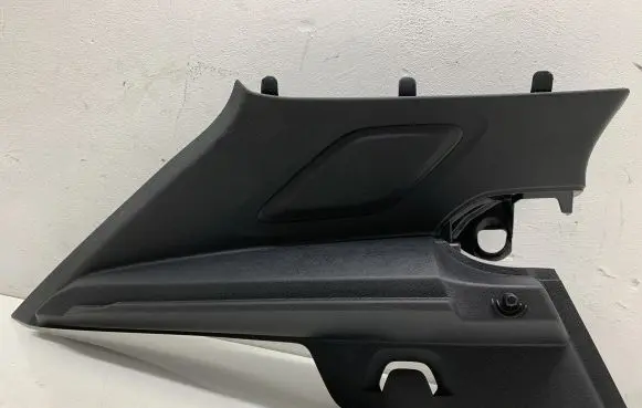 Volvo XC40 (D)pillar trim (top) 32244154 32244156