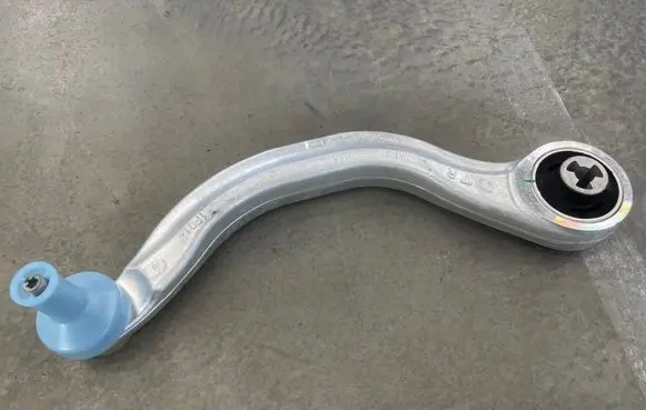 Front lower control arm/wishbone