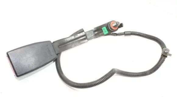 Hyundai i20 (PB PBT) Front seatbelt buckle