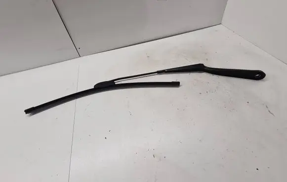 BMW X3 E83 Windshield/front glass wiper blade 3427721