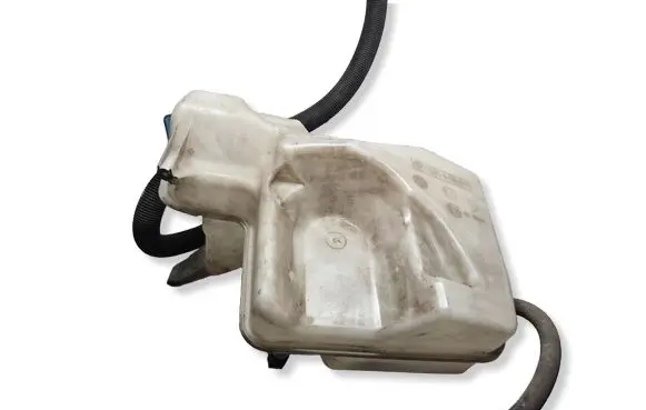 BMW 5 E60 E61 Windshield washer fluid reservoir/tank 7055349 E13010080 235576