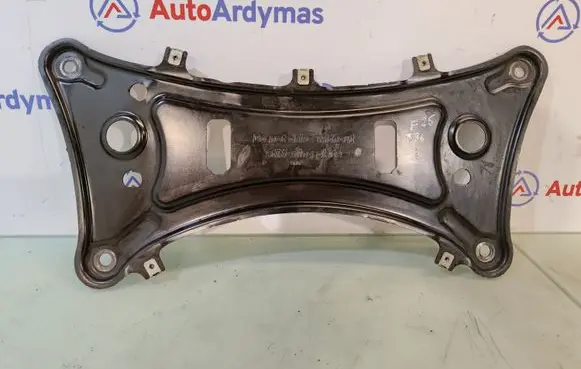 Center/middle under tray cover