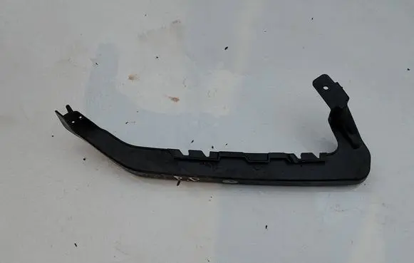 Chevrolet Orlando Headlight/headlamp mounting bracket 