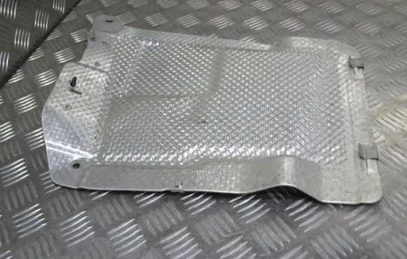Mercedes-Benz GLE W167 Engine splash shield/under tray A1676820503W167