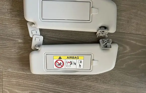 Citroen C4 II Sun visor 98265224 98265223